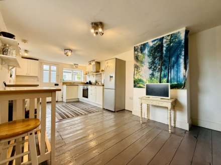 Ayrton Place, Wallingford, Image 3