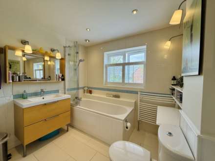 Brookmead Drive, Wallingford, Image 12