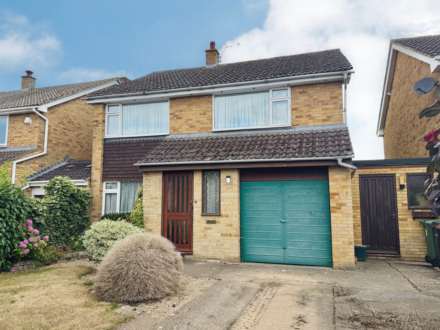 4 Bedroom Detached, Fir Tree Avenue, Wallingford