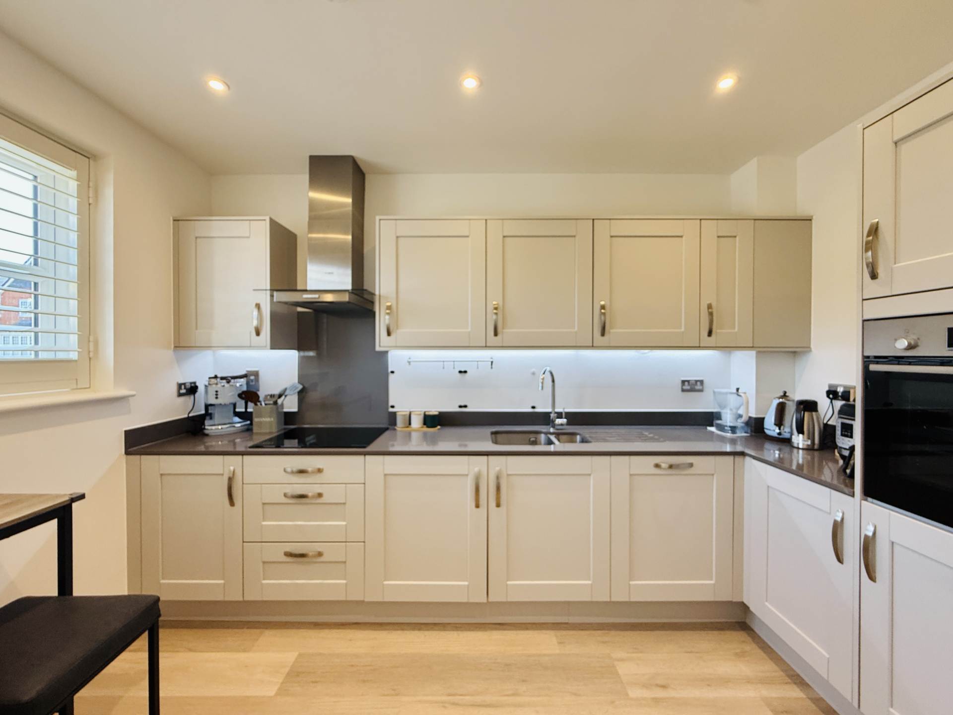 Empress Drive, Highcroft, Image 2