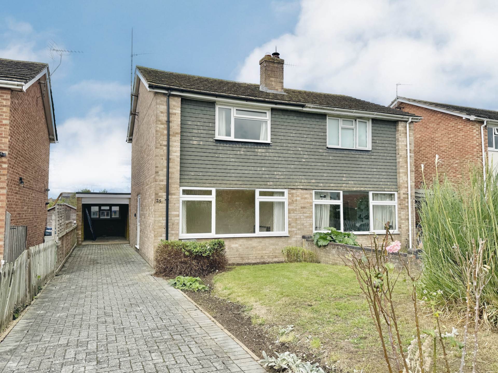 Blacklands Road, Benson, Image 1