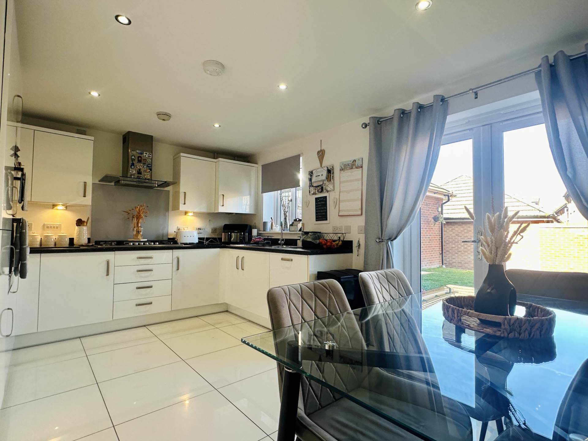 Yew Tree Crescent, Didcot, Image 6