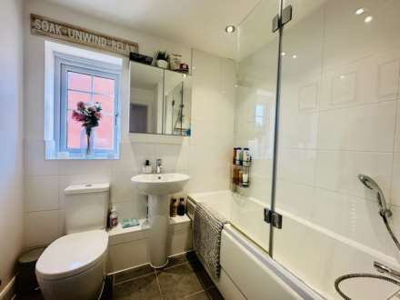 Yew Tree Crescent, Didcot, Image 11