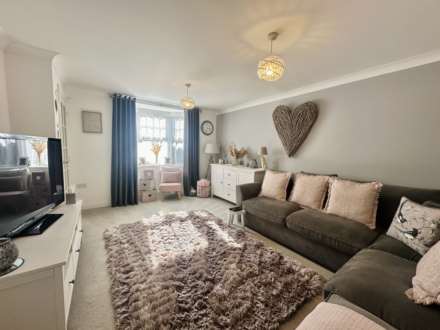 Yew Tree Crescent, Didcot, Image 4