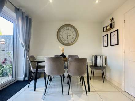 Yew Tree Crescent, Didcot, Image 5