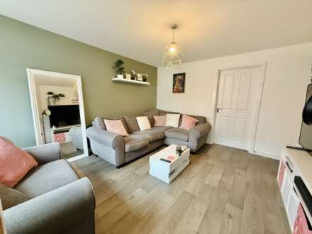 Roger Croft Drive, Thatcham, Image 3