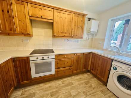 Sovereign Close, Didcot, Image 2