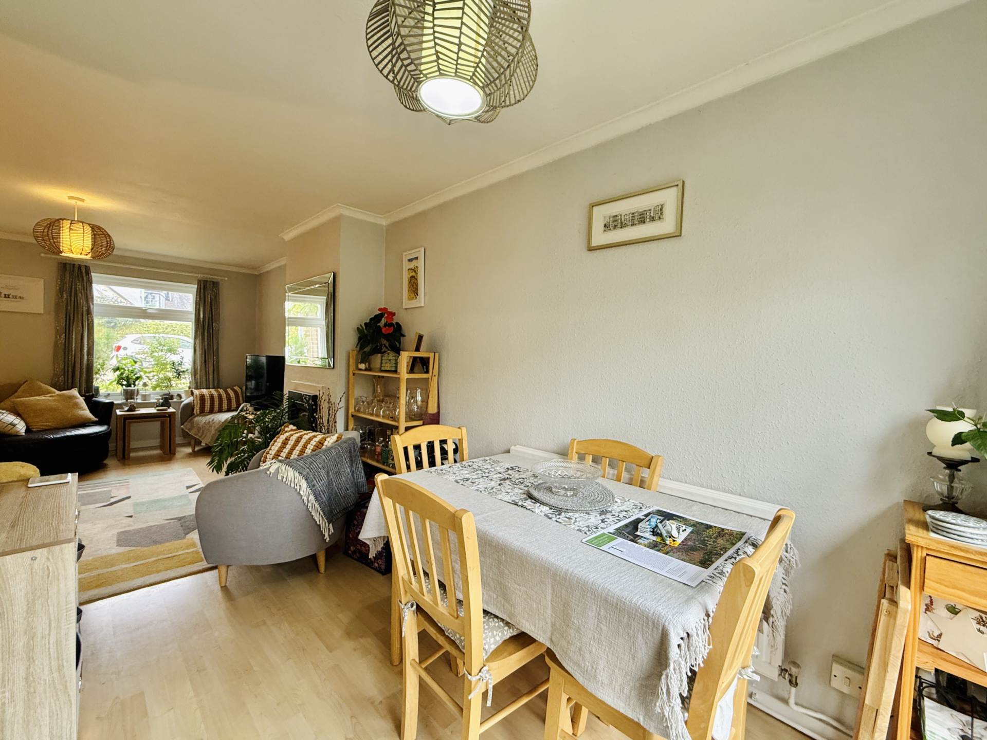 Queens Avenue, Oxfordshire, Image 4