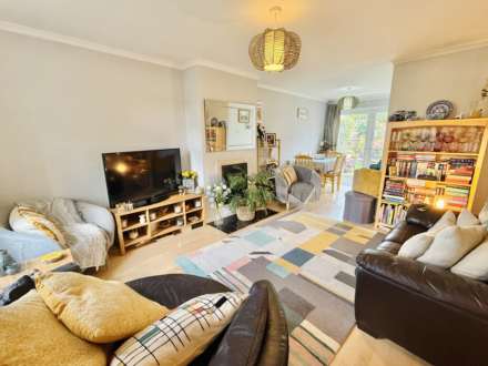 Queens Avenue, Oxfordshire, Image 3
