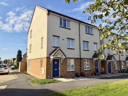 Fen Violet Drive, Didcot, Image 1