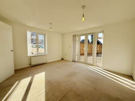 Fen Violet Drive, Didcot, Image 3
