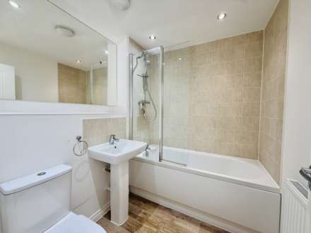 Fen Violet Drive, Didcot, Image 8