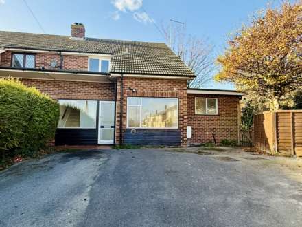 Churchill Close, Didcot, Image 1