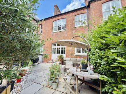 Ridgeway Court, Cholsey, Image 1