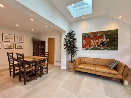 Nelson Close, Oxfordshire, Image 6