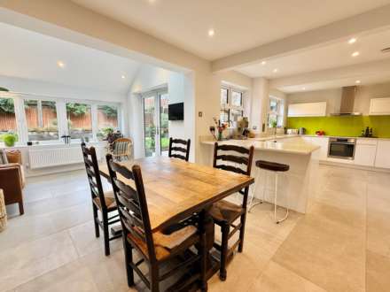 Nelson Close, Oxfordshire, Image 7