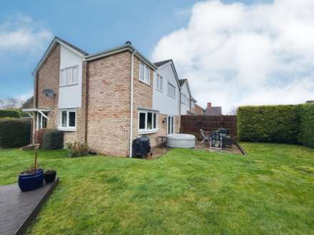 College Close, Cholsey, Image 1