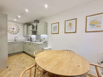 Ladyside Pike, Didcot, Image 4