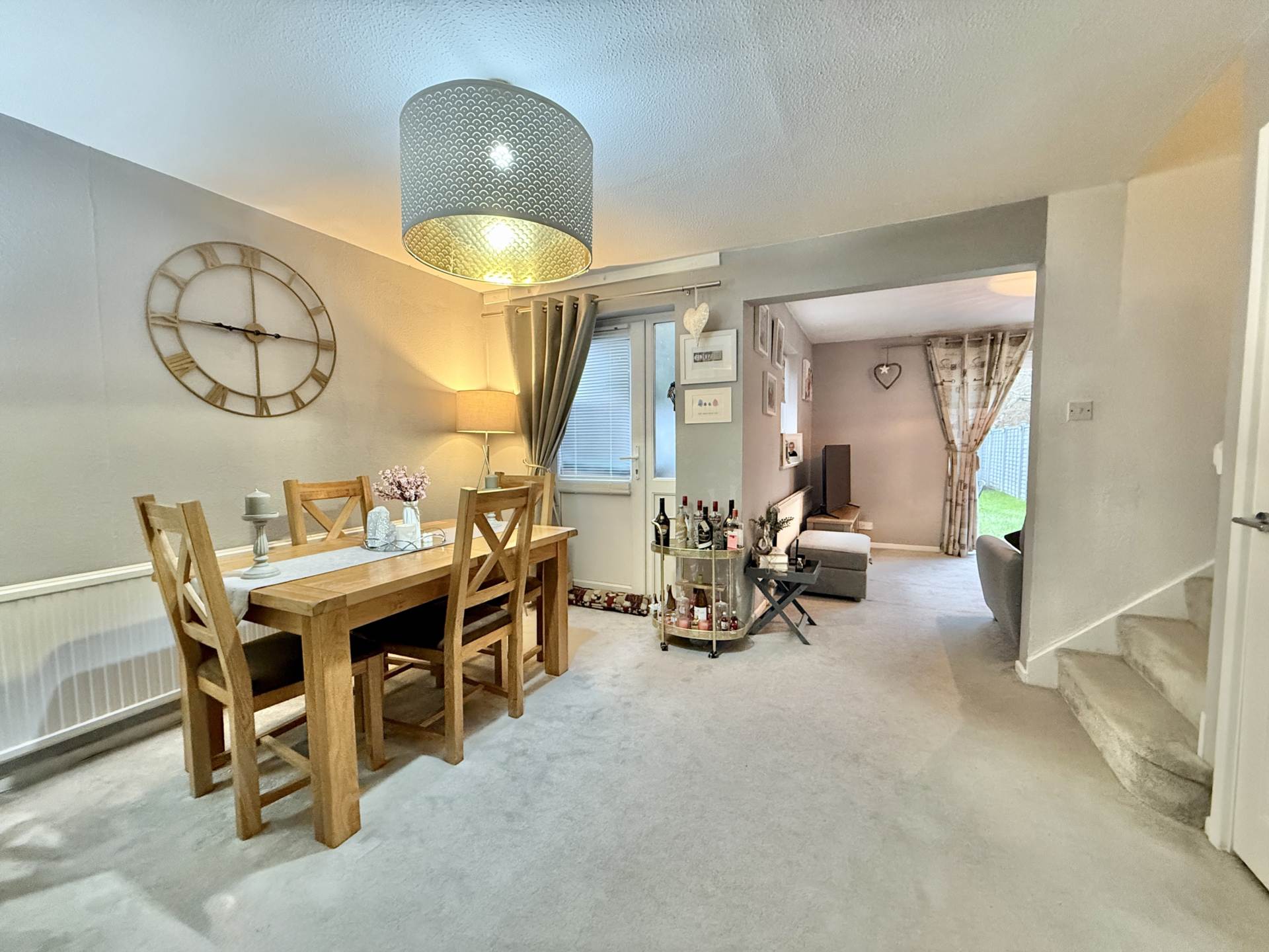 Windsor Close, Oxfordshire, Image 5