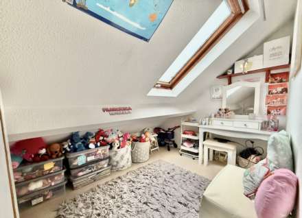 Windsor Close, Oxfordshire, Image 12