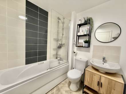 Sundew Close, Image 9