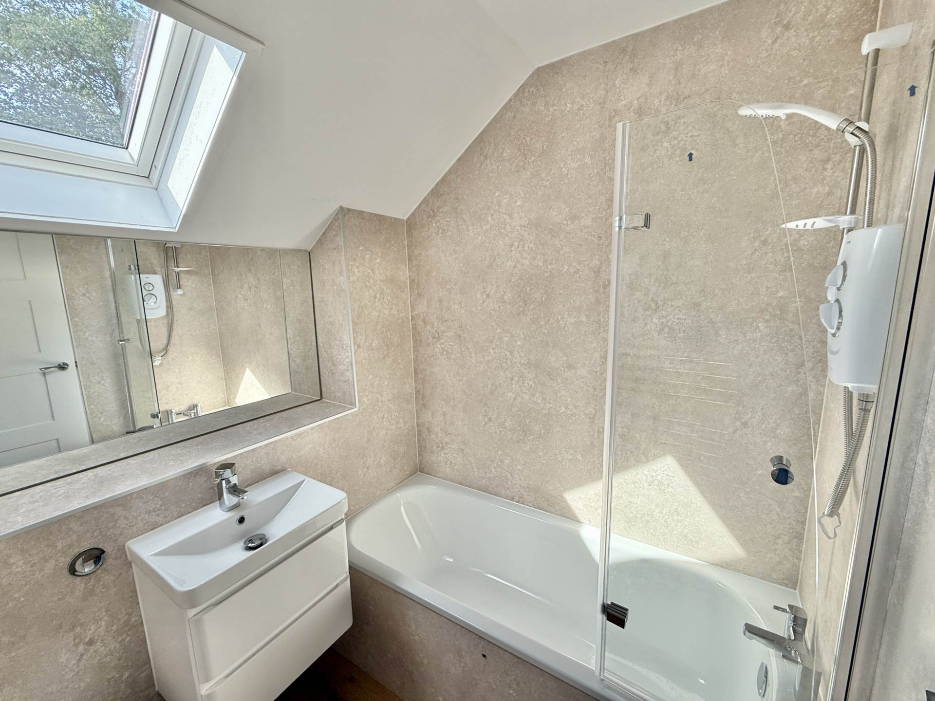 Balliol Drive, Dicot, Image 7