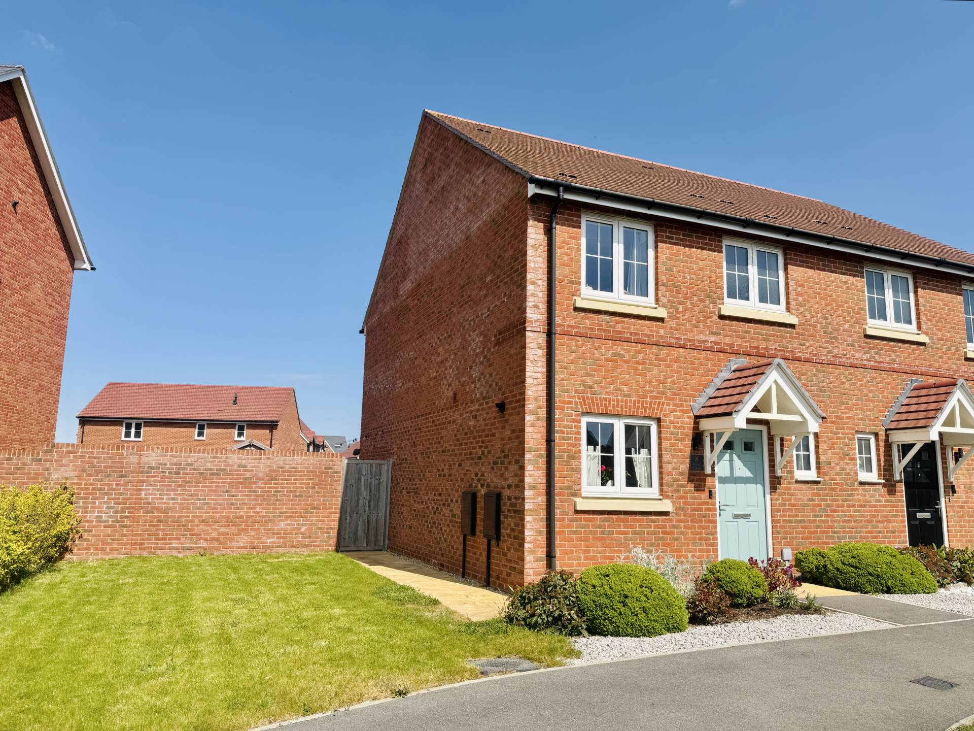 Kings Close, Benson, Image 1