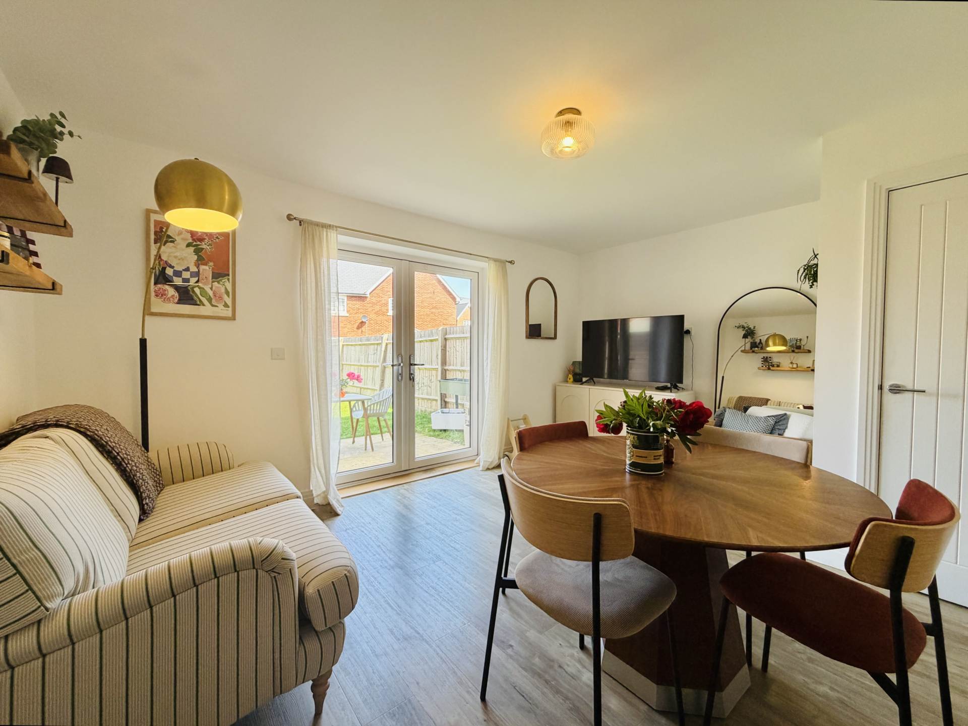 Kings Close, Benson, Image 3