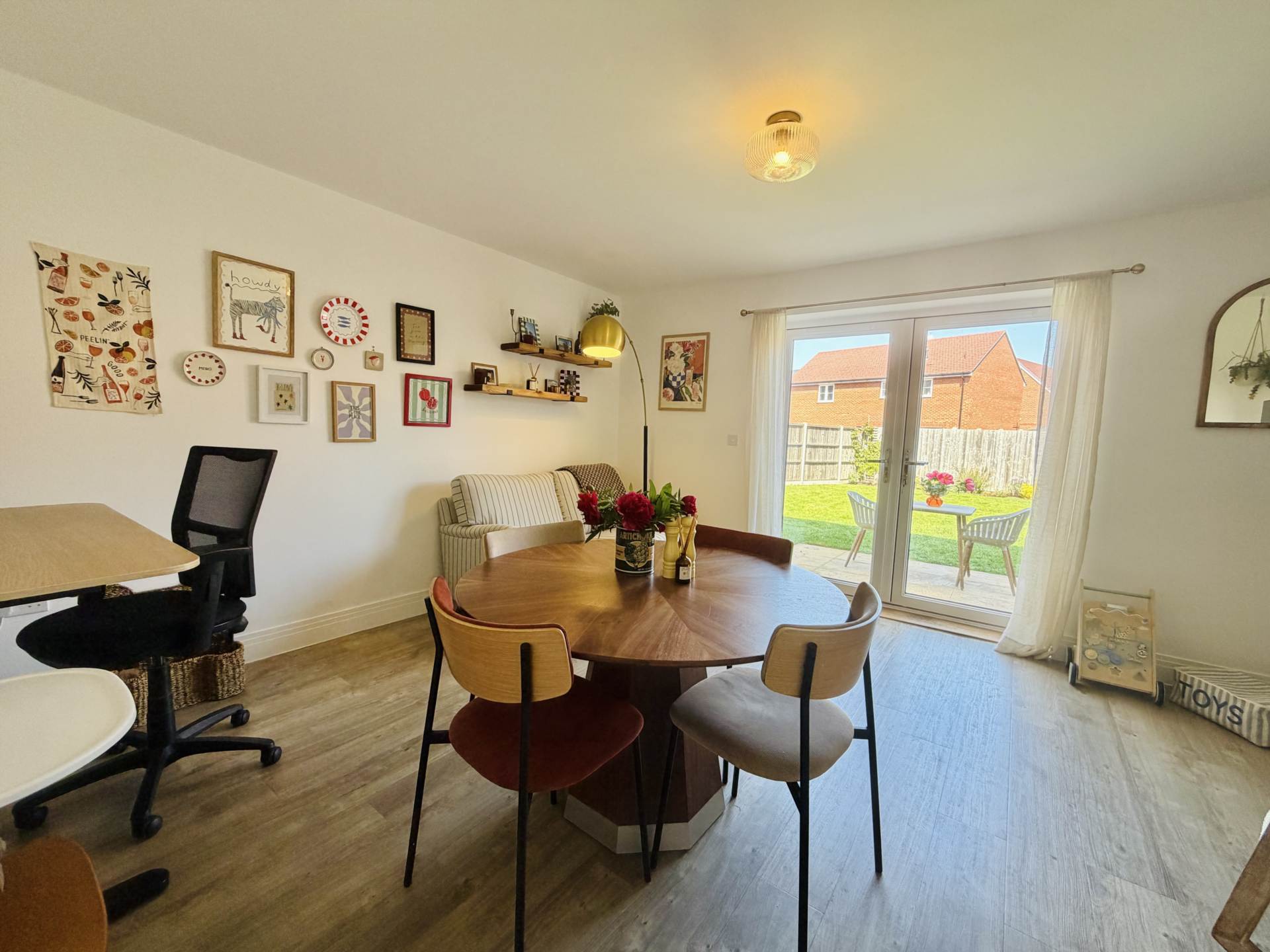 Kings Close, Benson, Image 4