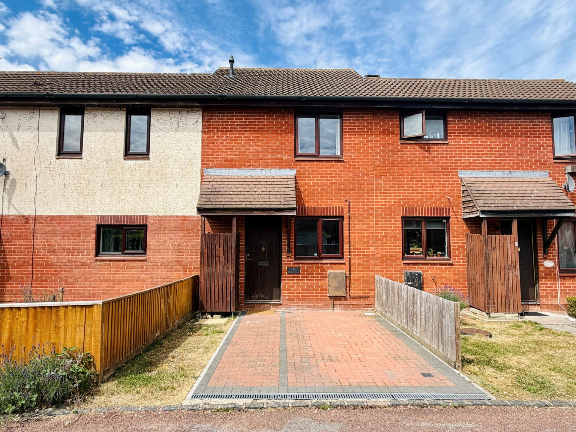 Magdalen Court, Didcot, Image 1