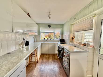 Westfield Road, Benson, Image 2