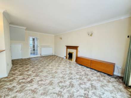 Caldicot Close, Shillingford, Image 5