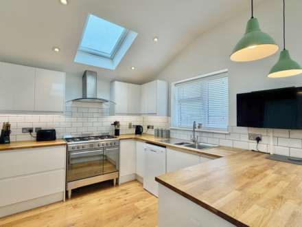 Cromwell Close, Chalgrove, Image 2