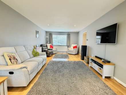 Cromwell Close, Chalgrove, Image 4