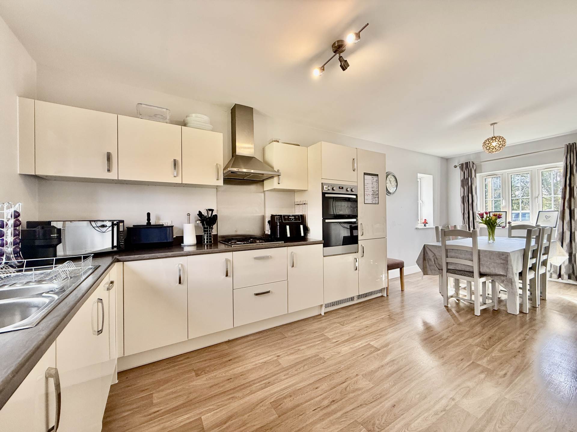 Miller Place, Steventon, Image 2