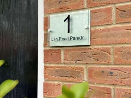 Dan Read Parade, Didcot, Image 2