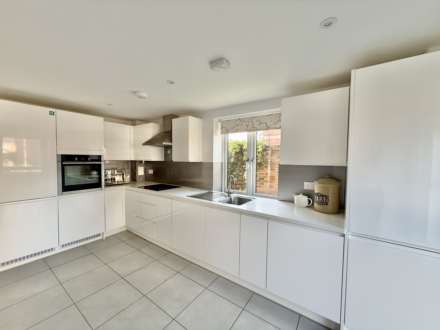 Barnaby Court, Wallingford, Image 5