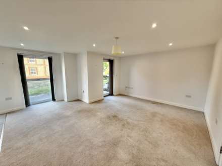 Barnaby Court, Wallingford, Image 6