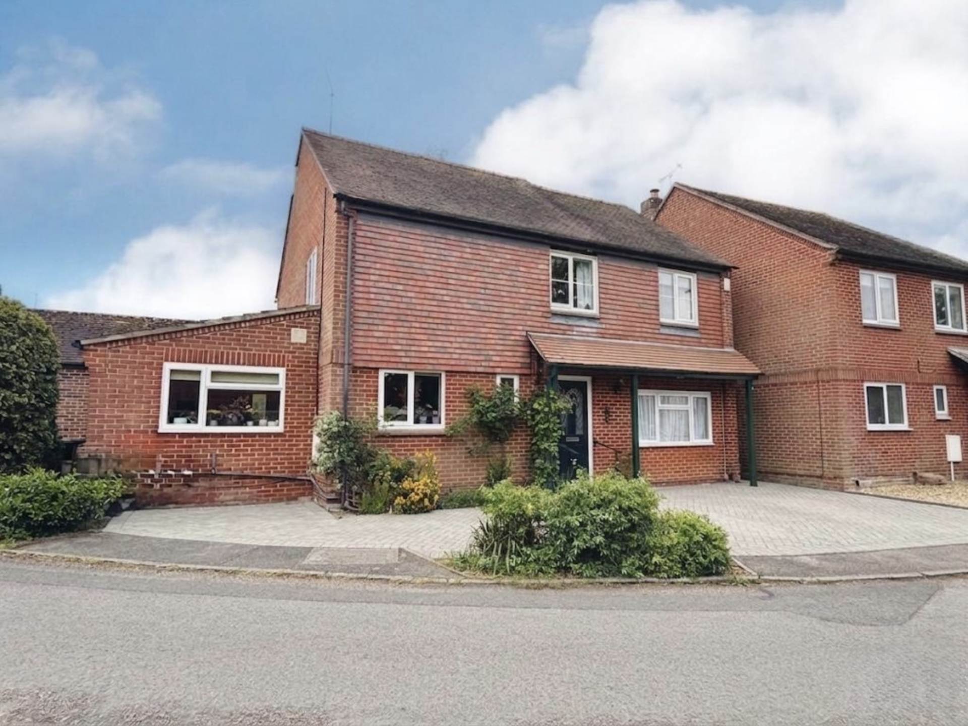 Horseshoes Lane, Benson, Image 1