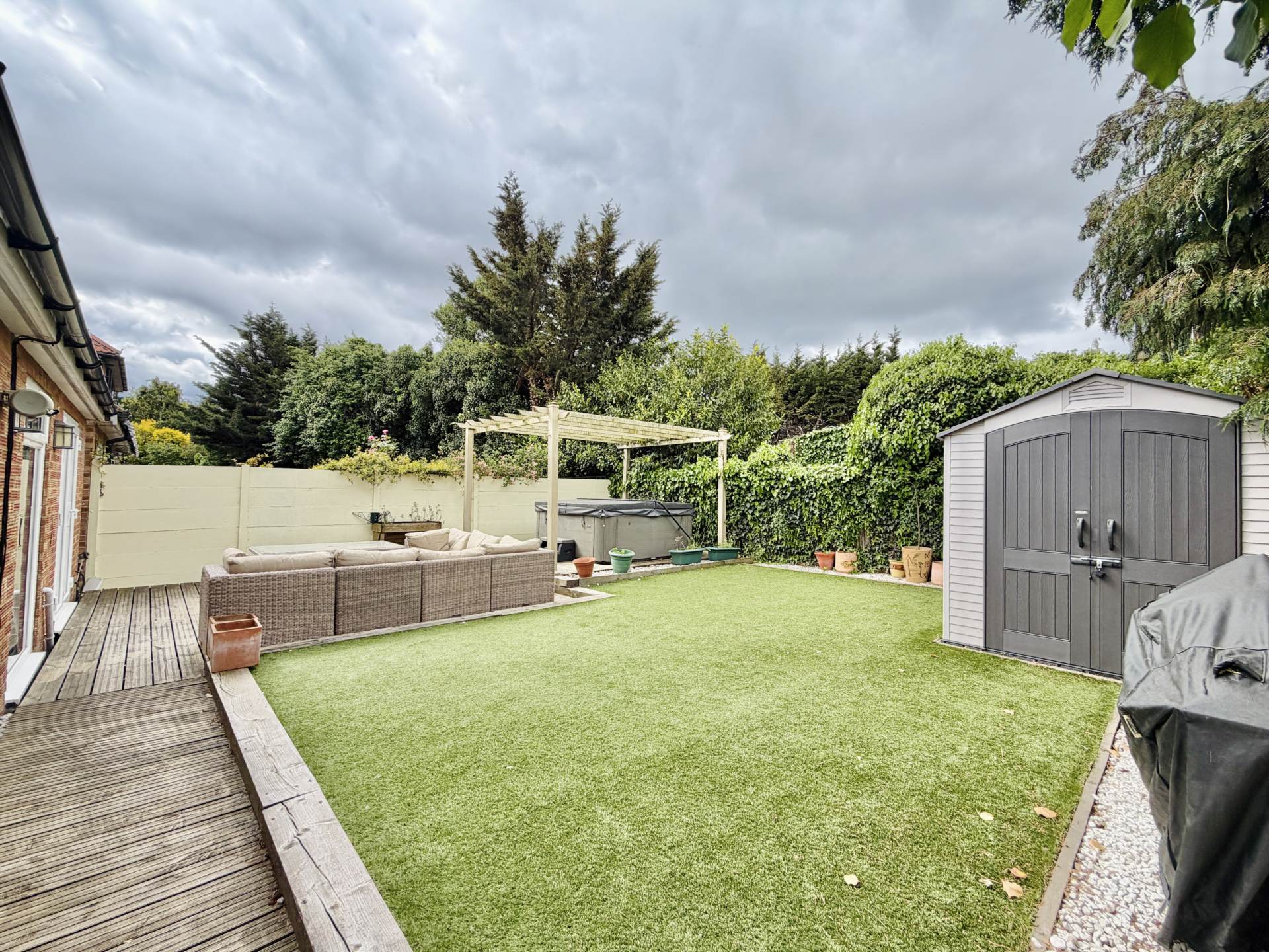Barnacre Close, Uxbridge, Image 15
