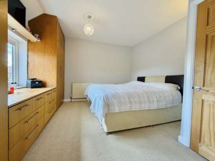 Barnacre Close, Uxbridge, Image 10