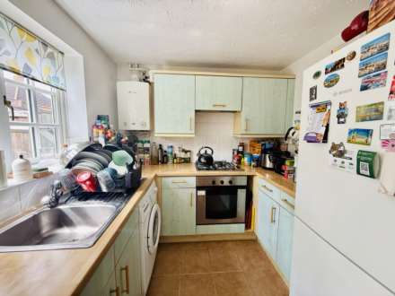 Ouse Close, Didcot, Image 2