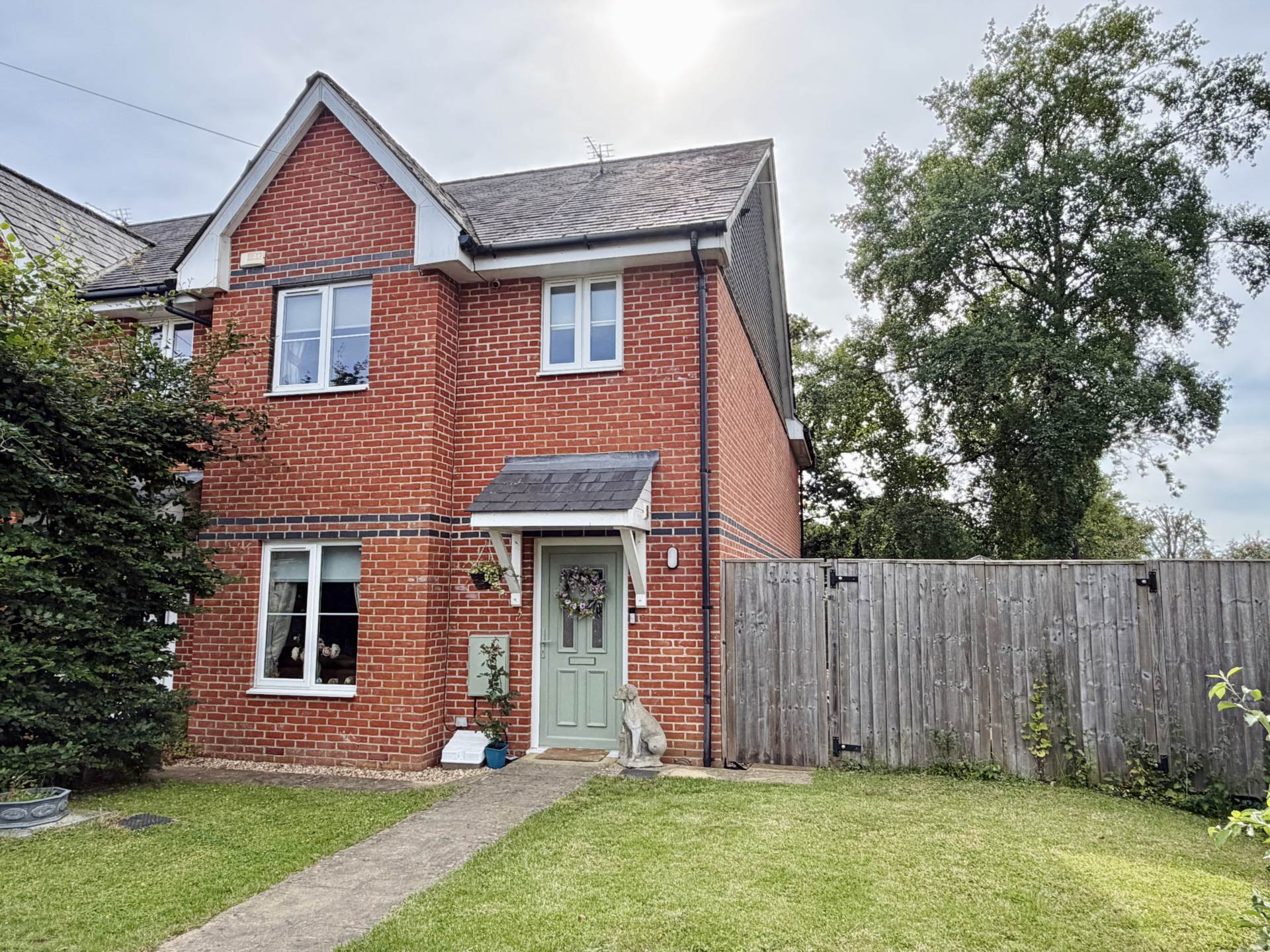 Summit House Close, Woodcote, Image 1