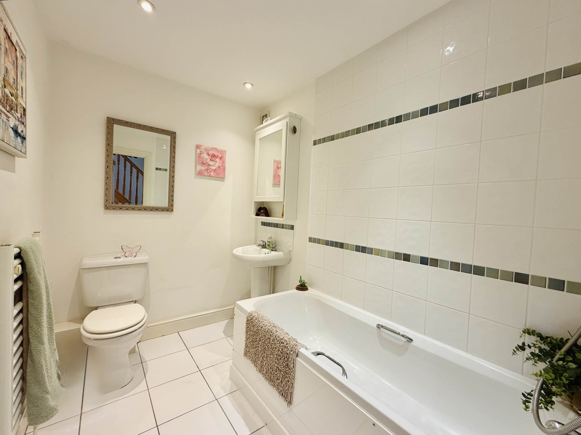 Summit House Close, Woodcote, Image 11