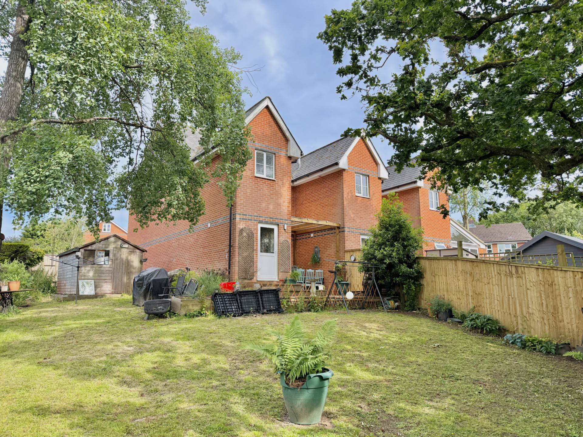 Summit House Close, Woodcote, Image 15