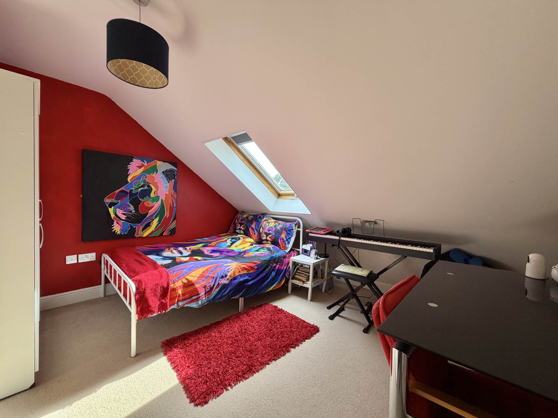 Summit House Close, Woodcote, Image 9
