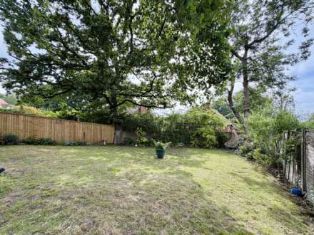 Summit House Close, Woodcote, Image 16