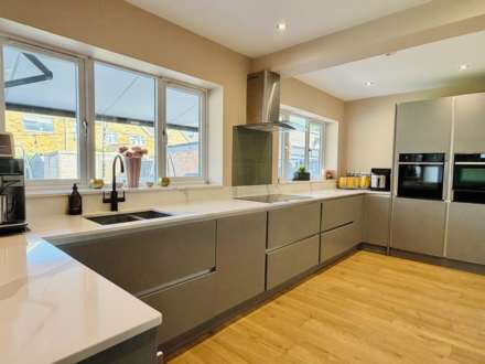 Fir Tree Avenue, Wallingford, Image 2