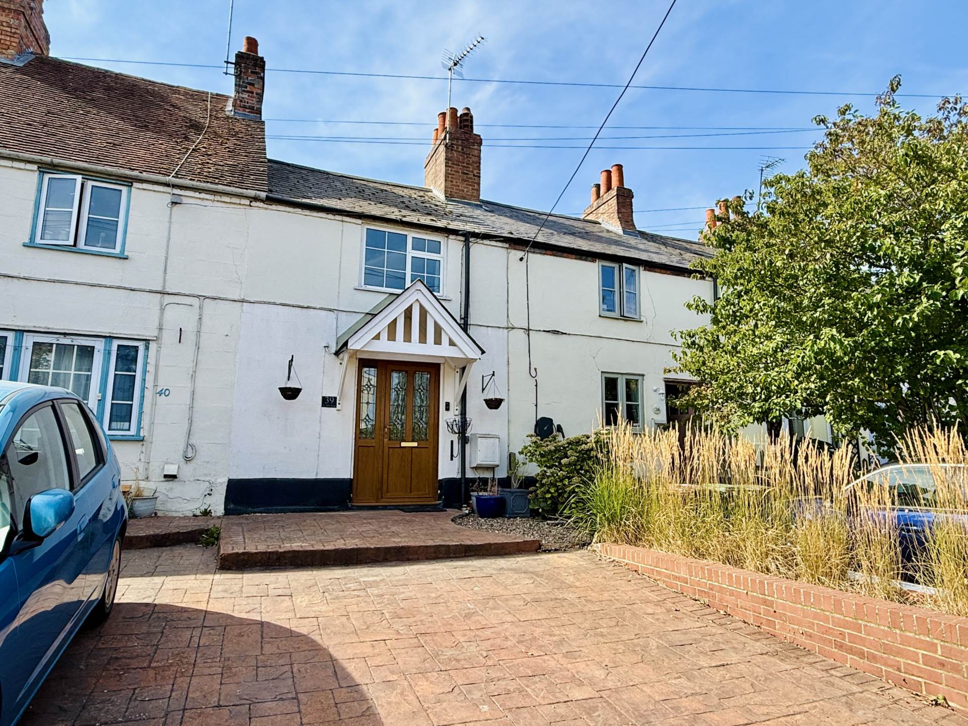 St Johns Road, Oxfordshire, Image 1