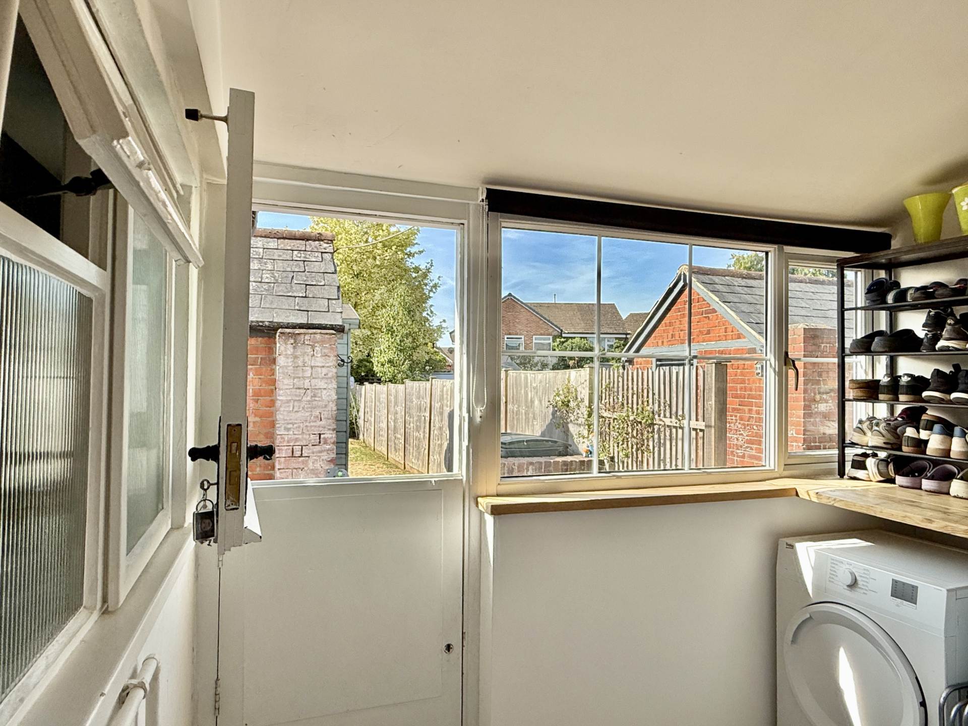 St Johns Road, Oxfordshire, Image 13